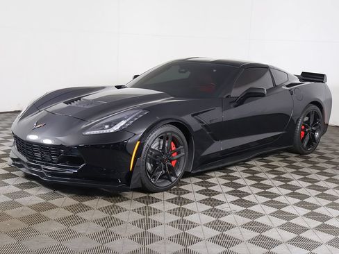Used 2018 Chevrolet Corvette Stingray Coupe RWD image 7