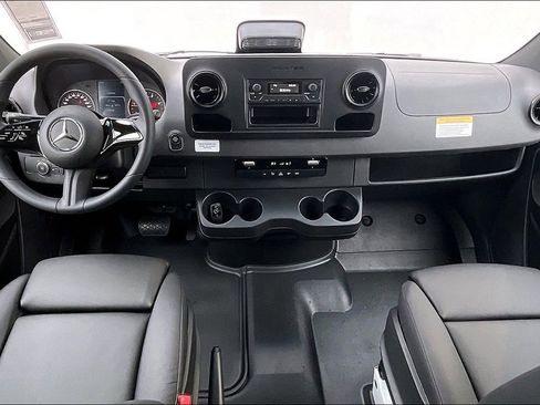 New 2025 Mercedes-Benz Sprinter 2500 image 5