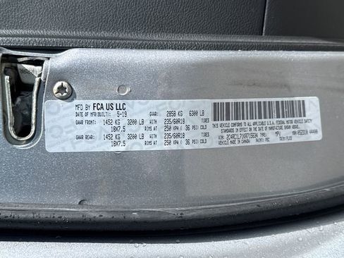 Used 2019 Chrysler Pacifica Touring-L w/ S Appearance Package FWD image 22