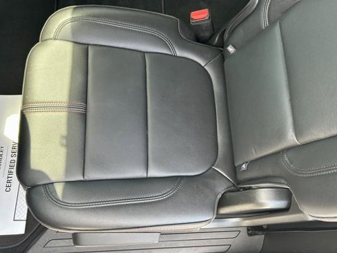 Certified 2023 Chevrolet Traverse RS image 34