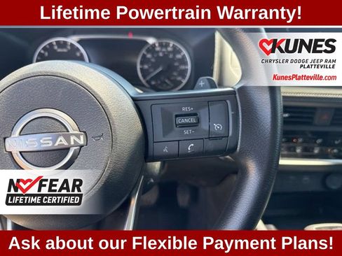 Used 2023 Nissan Rogue S AWD/4WD image 22