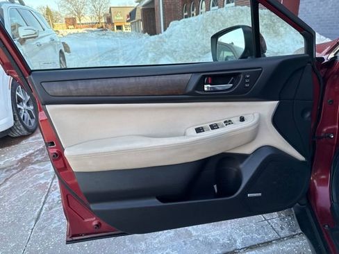 Used 2017 Subaru Outback 2.5i Limited image 24