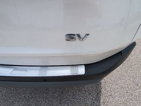 Used 2023 Nissan Rogue SV w/ SV Premium B Package FWD image 8