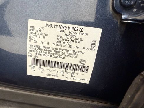 Used 2020 Ford Explorer XLT w/ Equipment Group 202A AWD/4WD image 17