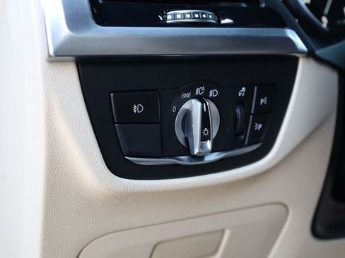 Used 2018 BMW X3 xDrive30i w/ Convenience Package image 12