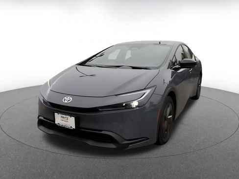 Used 2025 Toyota Prius LE image 7