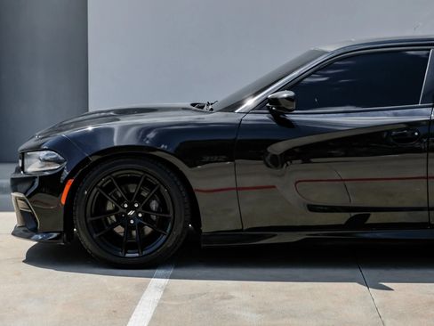 Used 2019 Dodge Charger Scat Pack w/ Daytona Edition Group RWD image 18