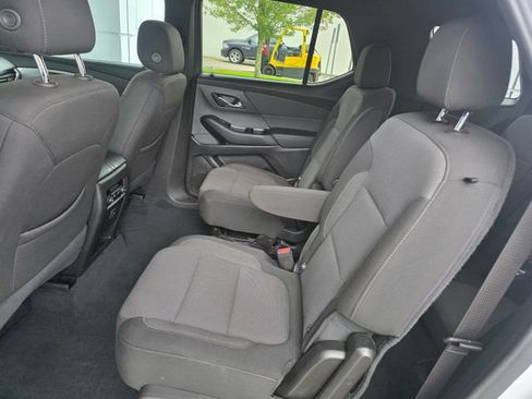 Used 2023 Chevrolet Traverse LT AWD/4WD image 21