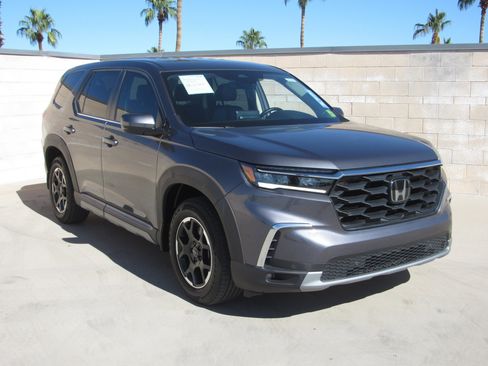 Certified 2025 Honda Pilot EX-L image 2