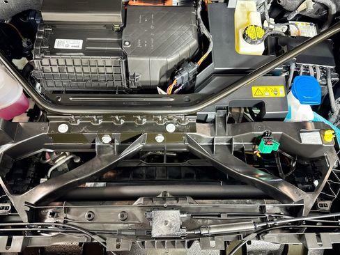 Used 2024 Audi Q4 e-tron Premium Plus image 27