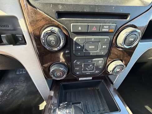 Used 2013 Ford F150 Platinum image 22