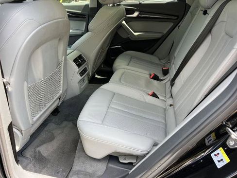 Used 2019 Audi Q5 Prestige w/ Prestige Package AWD/4WD image 6