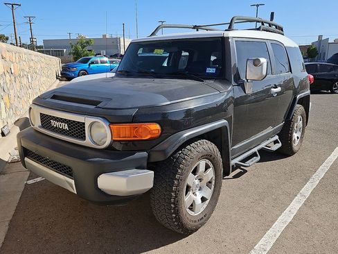 Used 2007 Toyota FJ Cruiser 2WD image 1