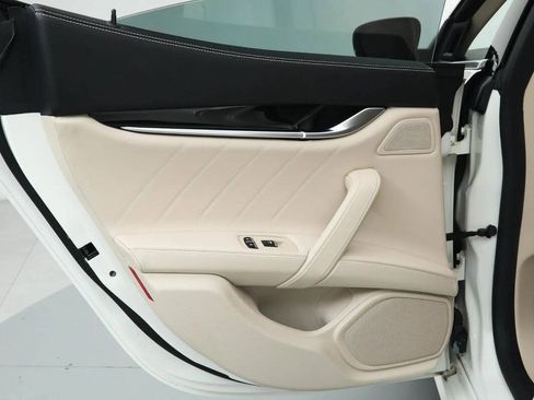 Used 2022 Maserati Ghibli Modena RWD image 23