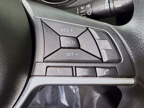 Used 2021 Nissan Rogue Sport S image 15