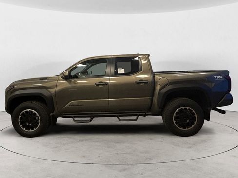 New 2026 Toyota Tacoma TRD Off-Road AWD/4WD image 2