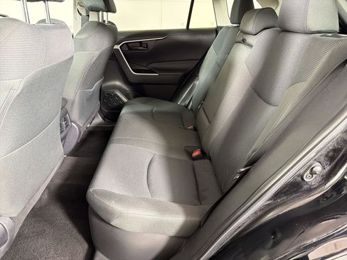 Used 2025 Toyota RAV4 LE AWD/4WD image 15
