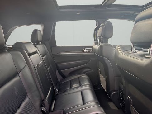 Used 2020 Jeep Grand Cherokee Limited w/ Luxury Group II image 17