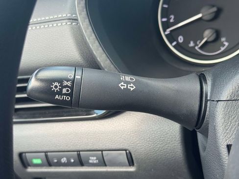 Used 2025 Nissan Sentra SV FWD image 21