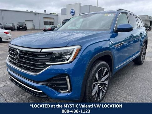 Certified 2025 Volkswagen Atlas SEL Premium R-Line image 2