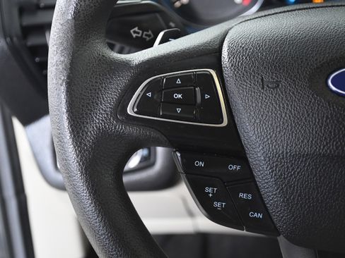 Used 2017 Ford Escape SE image 11