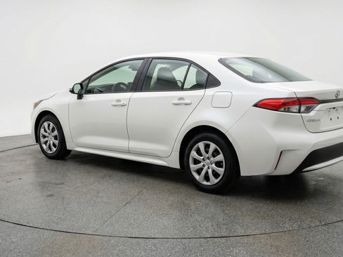 Used 2025 Toyota Corolla LE FWD image 6
