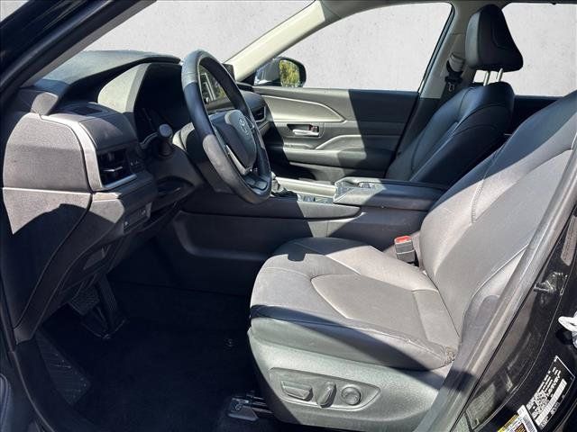Certified 2025 Toyota Grand Highlander AWD image 10
