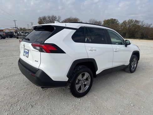 Used 2025 Toyota RAV4 XLE image 6
