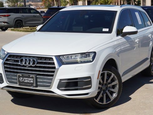 Used 2017 Audi Q7 3.0T Premium Plus image 2