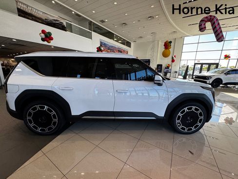 New 2026 Kia EV9 Wind image 3