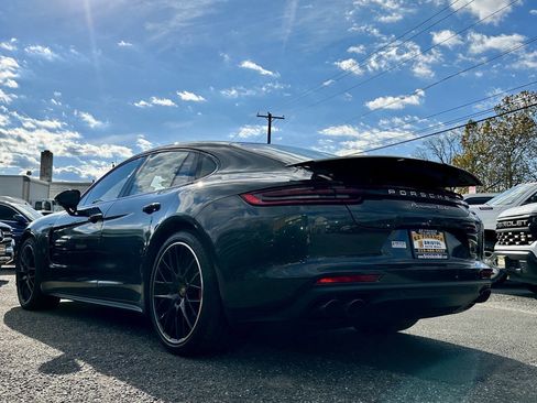 Used 2017 Porsche Panamera Turbo image 7