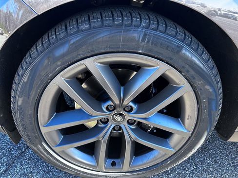 Used 2024 Land Rover Range Rover Sport SE image 15