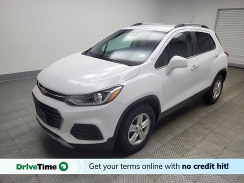 Used 2020 Chevrolet Trax LT w/ LT Convenience Package image 1