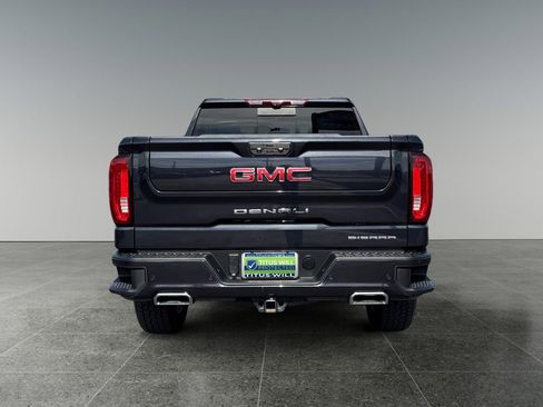 Used 2023 GMC Sierra 1500 Denali w/ Technology Package AWD/4WD image 8