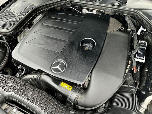 Used 2019 Mercedes-Benz C 300 4MATIC Sedan image 31