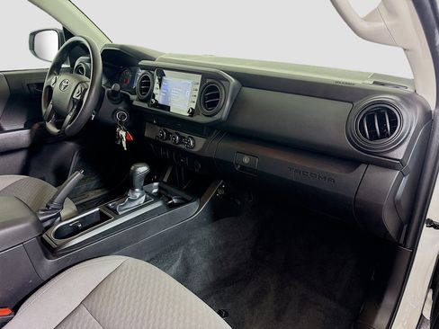 Used 2022 Toyota Tacoma SR image 29