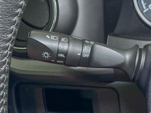 Used 2019 Toyota Tacoma TRD Off-Road image 29