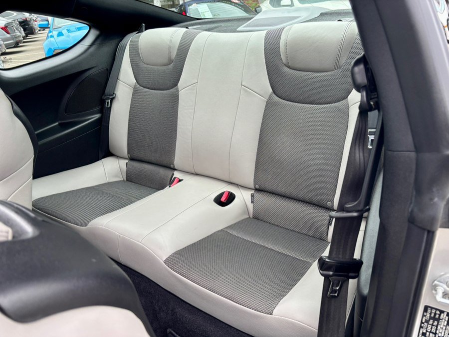 Used 2013 Hyundai Genesis 2.0T RWD image 14