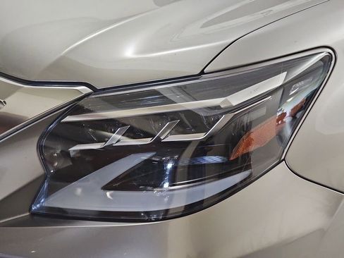 Certified 2023 Lexus GX 460 Premium w/ Premium Package AWD/4WD image 29