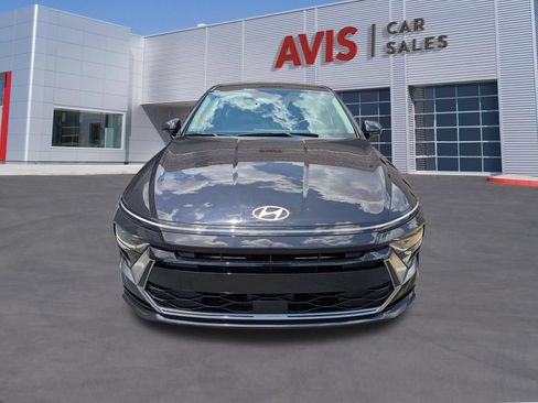 Used 2025 Hyundai Sonata SEL FWD image 2
