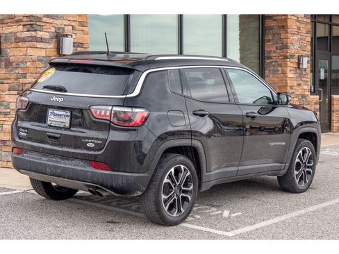 Used 2022 Jeep Compass Limited w/ Sun and Sound Group image 3