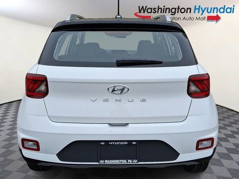 New 2026 Hyundai Venue SEL FWD image 5