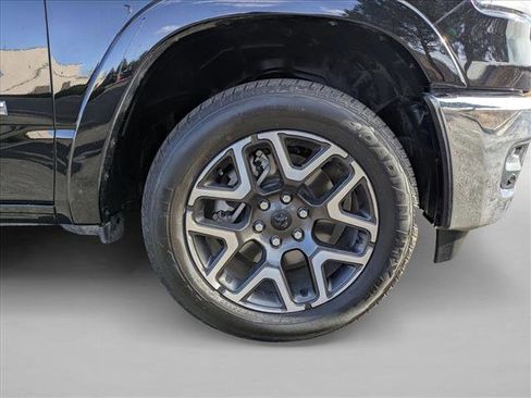 Used 2025 RAM 1500 Laramie image 22