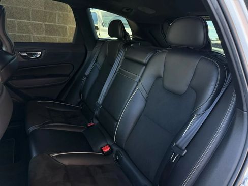 Used 2019 Volvo XC60 T5 R-Design w/ Protection Package image 44