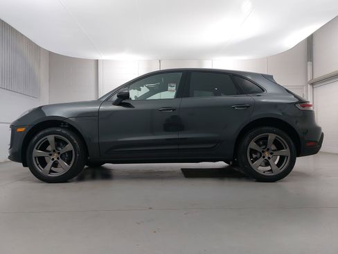 New 2026 Porsche Macan image 2