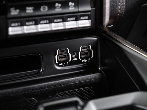 Used 2022 RAM 3500 Limited AWD/4WD image 35