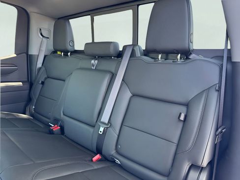 New 2026 GMC Sierra 1500 SLT AWD/4WD image 14