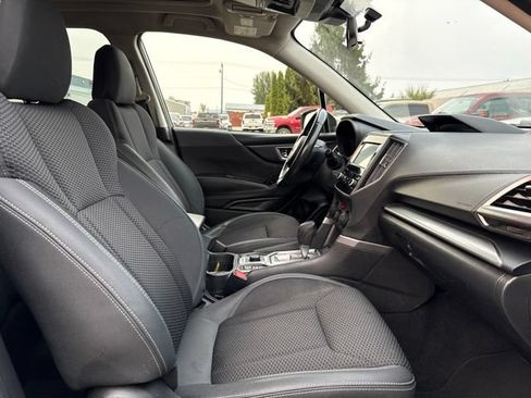 Used 2023 Subaru Forester Premium AWD/4WD image 10