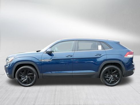 Certified 2023 Volkswagen Atlas Cross Sport SE w/ Panoramic Sunroof Package AWD/4WD image 4