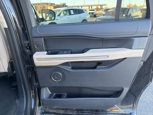 Used 2024 Ford Expedition Max Limited image 39